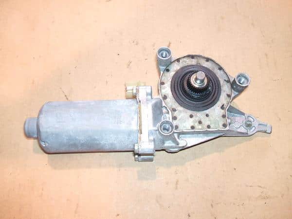 Benz W202 C200 Left Rear power wind motor-Regulator Motor