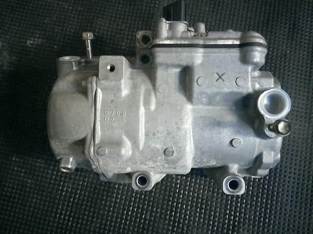 A/C Compressor TOYOTA Harrier 2018 DAA-AVU65W 8837048120